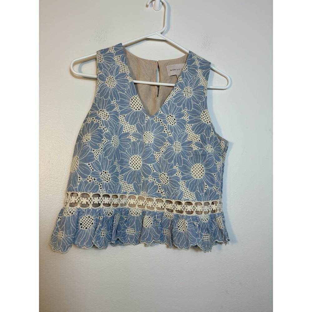 Adalyn Rae Krissa Embroidered Top Chambray Peplum Sz M Lazor Cut Zip Side Floral